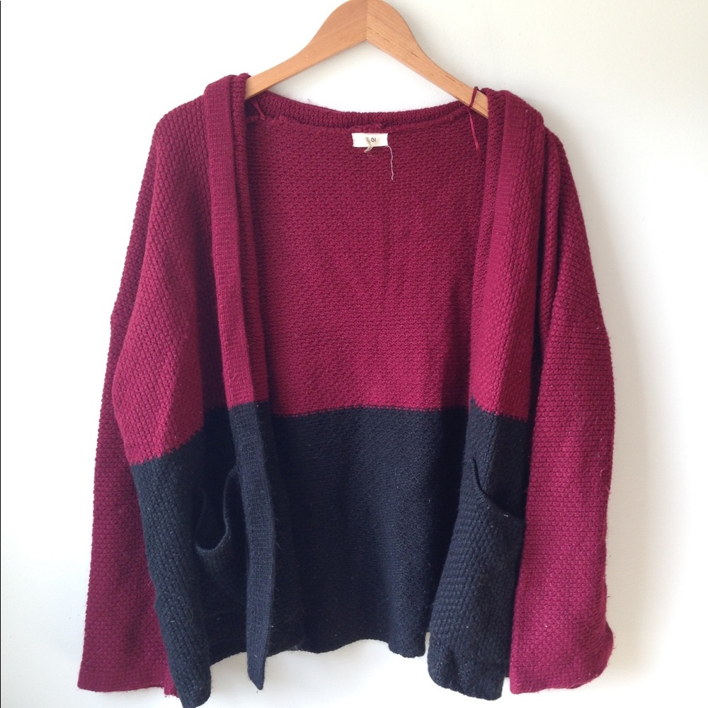 Two toned cardigan knit